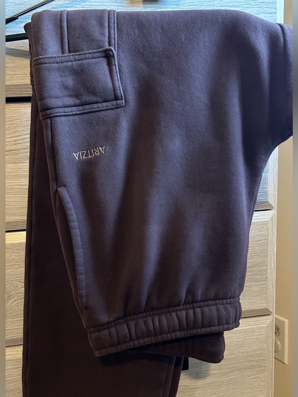 Aritzia Women's Dark Brown sweatPants